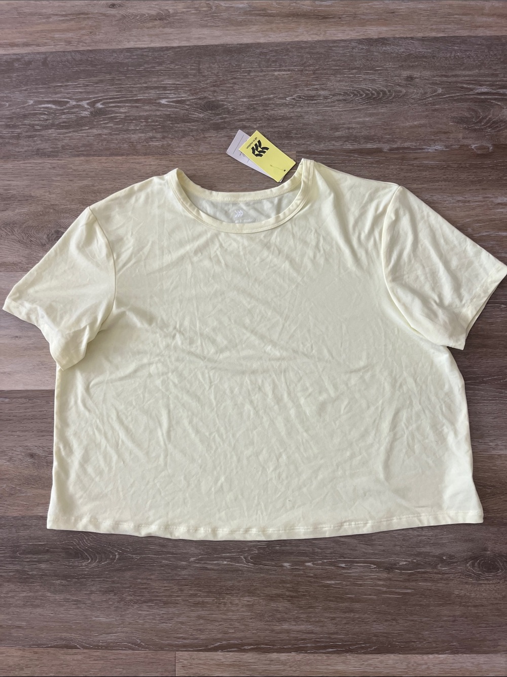 NWT All In Motion Women's Essential Crewneck Short Sleeve Tee Yellow Size XL